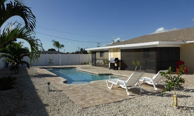 Cape Coral House | Apartment Eastside in Cape Coral/Duplex Sunny Splash