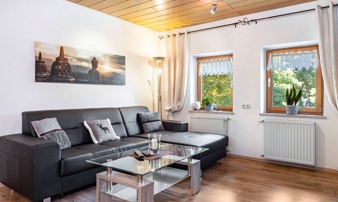 Bernbeuren Apartment | Apartment 'Echerschwang2' with Shared Garden, Balcony and Wi-Fi