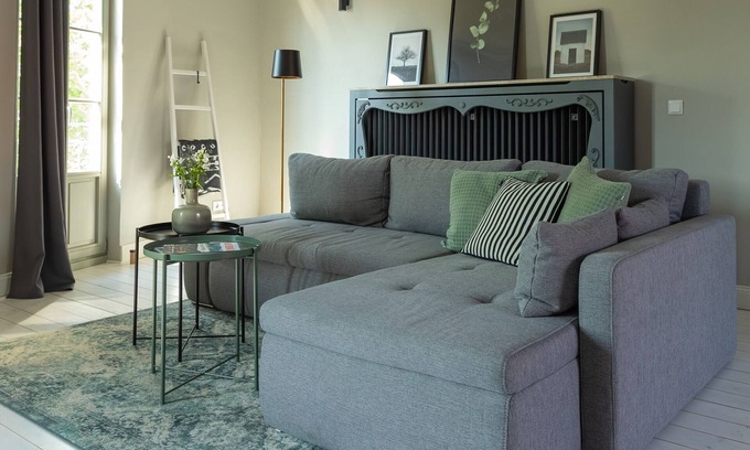 Grossostheim Apartment | Apartment 'Eckhaus - Balkon' with Shared Terrace and Wi-Fi