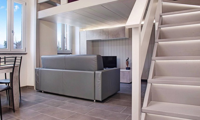 Luino Apartment | Apartment 'Efihouse Lago Maggiore' with Lake View, Shared Garden and Wi-Fi