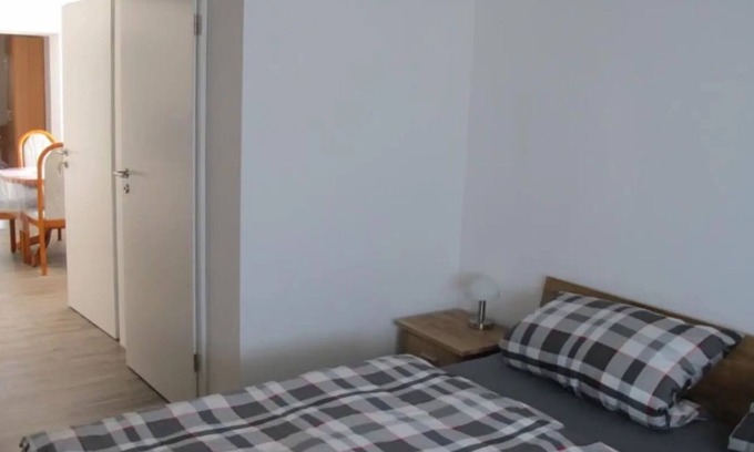 Angersbach Apartment | Apartment 'Eichenauer' with Shared Terrace, Wi-Fi and Air Conditioning