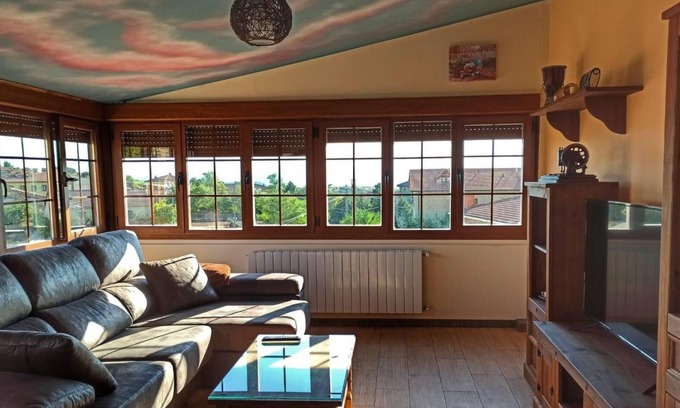 Abalos Apartment | Apartment 'El Guardaviñas El Prado' with Mountain View, Shared Terrace and Wi-Fi