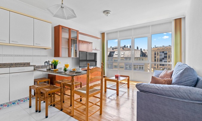 Figueras (Castropol) Apartment | Apartment 'El Indiano' with Balcony
