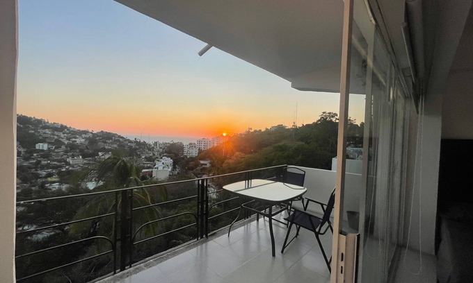 Las Playas Apartment | Apartment “Elizabeth Taylor” -Casablanca