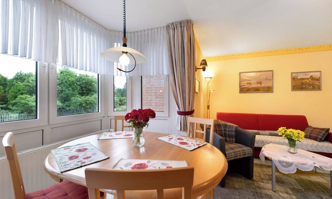 Doese Apartment | Apartment 'Elbstrom Wohnung 24' with Balcony and Wi-Fi