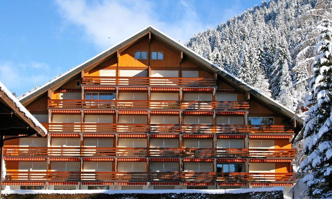 Villars-sur-Ollon Apartment | Apartment Emeraude 31 by Interhome
