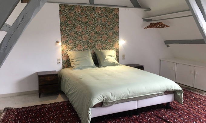 Maisnieres Apartment | Apartment-Ensuite-Garden view