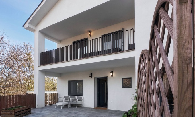 Trefacio Apartment | Apartment 'Marel' with Mountain View, Wi-Fi and Air Conditioning