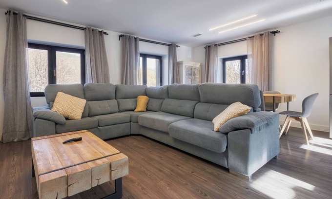 Trefacio Apartment | Apartment 'Marel' with Mountain View, Wi-Fi and Air Conditioning