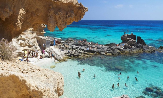 Campano Apartment | Apartments with pool and private terrace