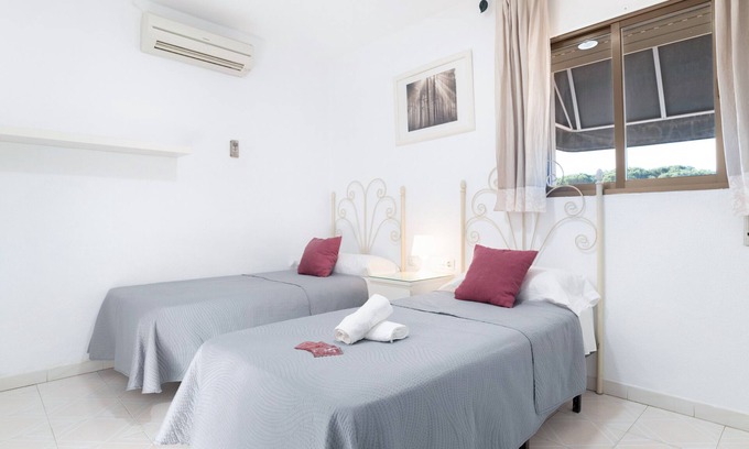 Barrio Nuevo Apartment | Apartment '111' with Wi-Fi and Air Conditioning