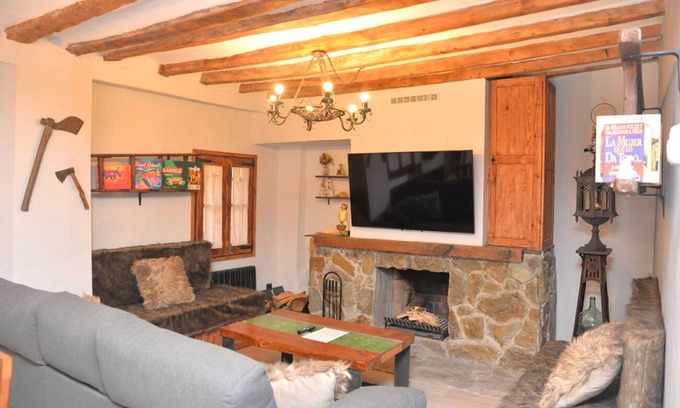 La Pobla de Lillet Apartment | Apartment