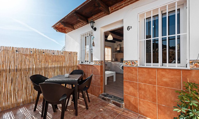 El Palo Apartment | Apartment 'Estrella De Mar' with Private Terrace and Air Conditioning