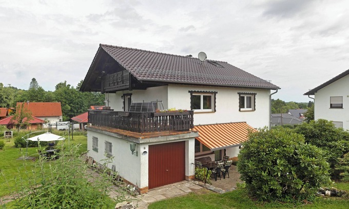 Hochwaldhausen Apartment | Apartment 'Eva' with Private Terrace, Shared Garden and Wi-Fi