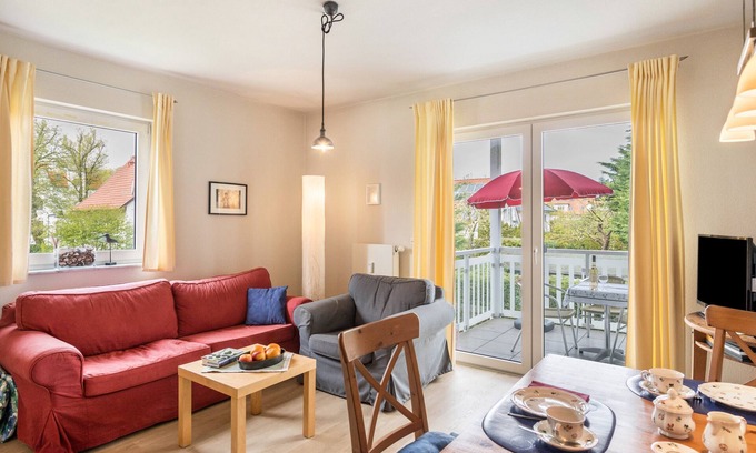 Nienhagen Apartment | Apartment 'Ferienwohnung Strandnähe' with Balcony and Wi-Fi