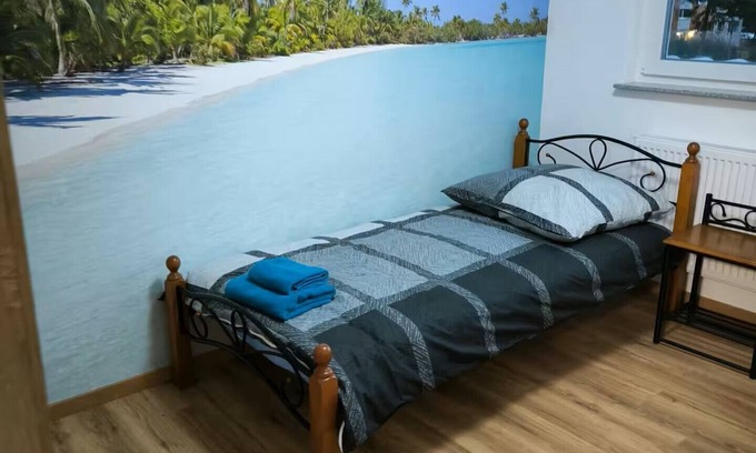 Ruesselsheim Apartment | Apartment for 4-6 persons with balcony in the shopping center