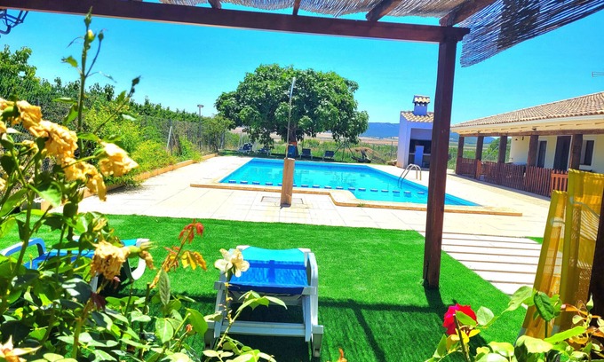 Caravaca de la Cruz Apartment | Apartment 'Fraskito 1' with Mountain View, Wi-Fi and Air Conditioning