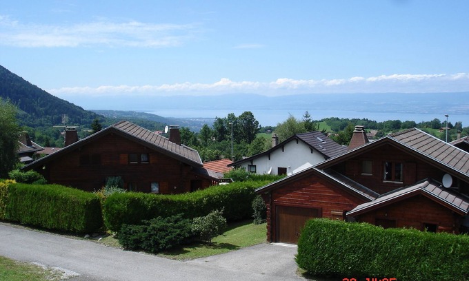 Thollon-les-Memises Apartment | Apartment/flat - Thollon les mesmises