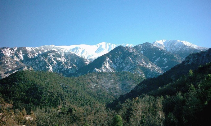 Vernet-les-Bains Apartment | Apartment 'F1 Massif Du Canigou' with Mountain View, Shared Garden and Balcony