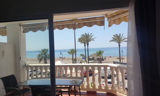 Rio Velez Apartment | Apartment facing the sea, on the beach, beautiful views