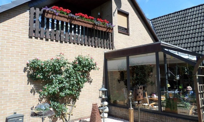 Wiefelstede Apartment | Apartment Fastje - apartment/apartment, shower, toilet