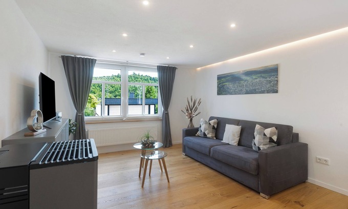 Ortsmitte Apartment | Apartment 'Feldmann Auf Der Mauer' with Shared Garden and Wi-Fi