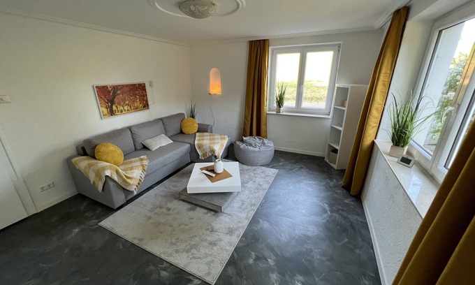 Wangen im Allgaeu Apartment | Apartment 'Ferienwohnung Südlicht' with Private Terrace, Shared Garden and Wi-Fi