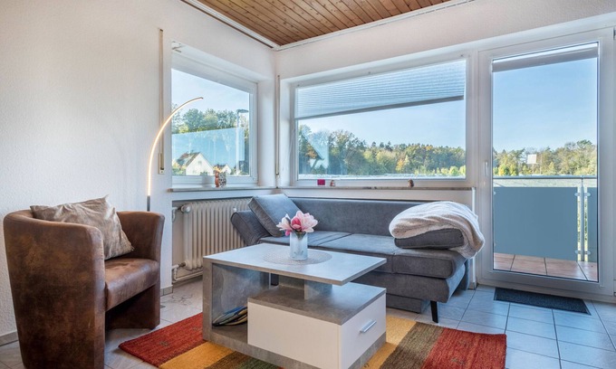 Schnetzenhausen Apartment | Apartment "Ferien am See 9" with Garden & Wi-Fi