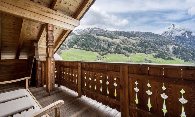 Vandoies Apartment | Apartment "Ferienhaus Pichlerhof" with Mountain View, Shared Garden & Wi-Fi