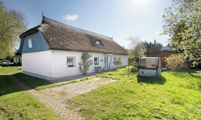 Trent Apartment | Apartment 'Ferienhaus Struve' with Private Garden