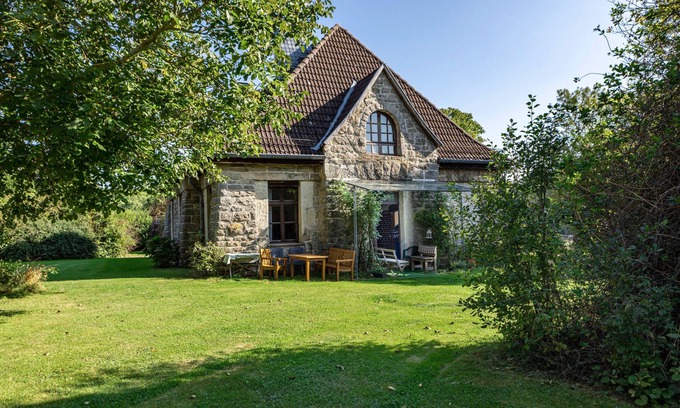 Herleshausen Apartment | Apartment 'Ferienwohnung Zum Alten Hengststall' with Private Garden and Wi-Fi