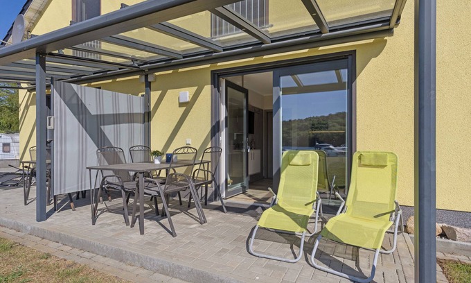 Joachimsthal Apartment | Apartment 'Ferienwohnung 1' with Shared Garden and Wi-Fi