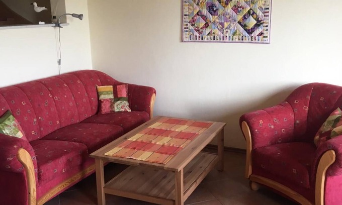 Muhlenstraßen Apartment | Apartment 'Ferienwohnung 2' with Shared Terrace, Shared Garden and Wi-Fi