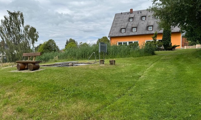 Waltersdorf Apartment | Apartment 'Ferienwohnung Auf Der Heide' with Shared Terrace, Shared Garden and Wi-Fi