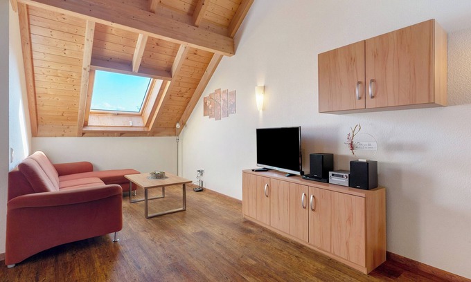 Nesselried Apartment | Apartment 'Ferienwohnung Zwetschge' with Shared Garden, Balcony and Wi-Fi