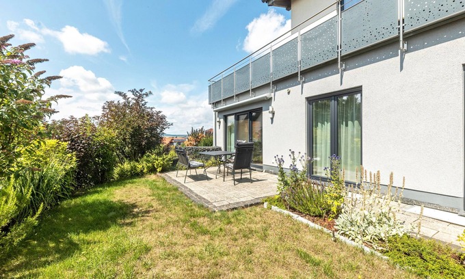 Hochelheim Apartment | Apartment 'Ferienwohnung Lahnurlaub' with Shared Terrace, Shared Garden and Wi-Fi