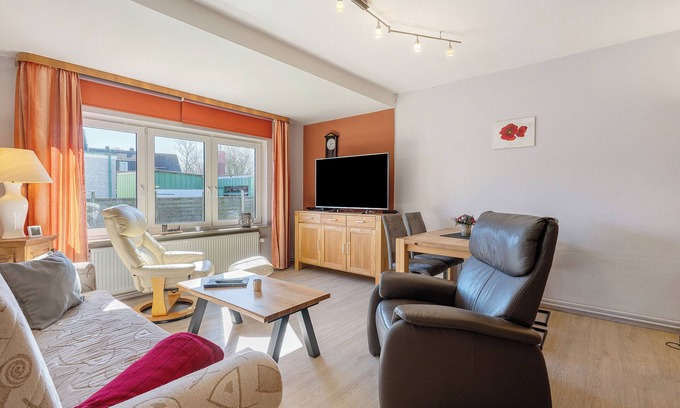 Suederhafen Apartment | Apartment 'Ferienwohnung Kapitänskajüte' with Private Terrace, Shared Garden and Wi-Fi