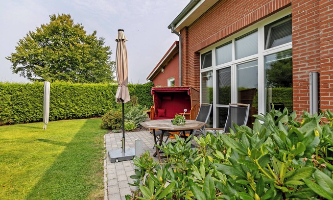 Osterrade Apartment | Apartment 'Ferienwohnung Offenbütteler Moor' with Private Terrace, Private Garden and Wi-Fi