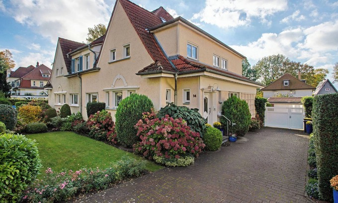 Stralsund Apartment | Apartment 'Ferienwohnung Bleichen 14' with Shared Pool, Shared Garden and Wi-Fi