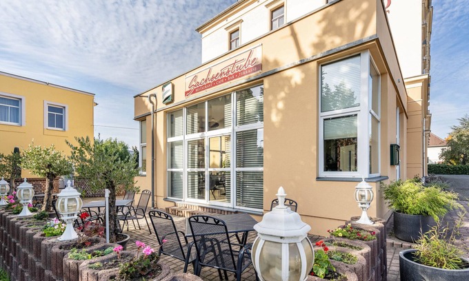 Heidenau Apartment | Apartment 'Ferienwohnung Im Hotel Reichskrone' with Balcony and Wi-Fi