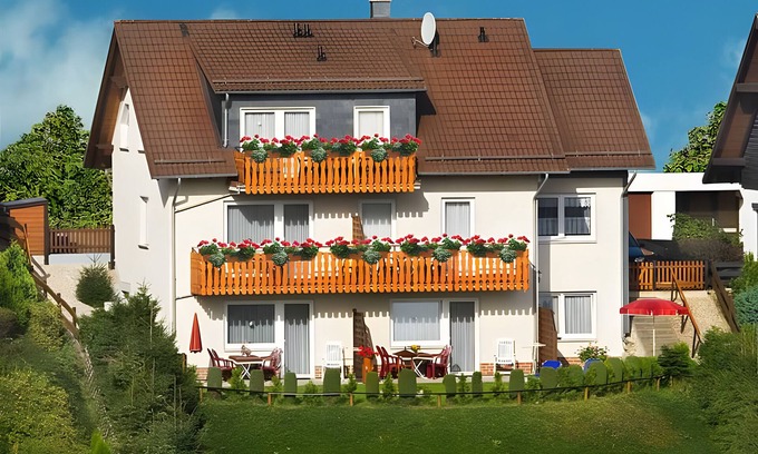 Altenau Apartment | Apartment 'Ferienwohnung Nr 3' with Private Terrace and Wi-Fi