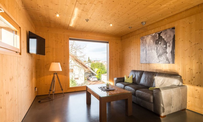 Auggen Apartment | Apartment 'Ferienwohnung Chardonnay' with Shared Pool, Shared Garden and Wi-Fi