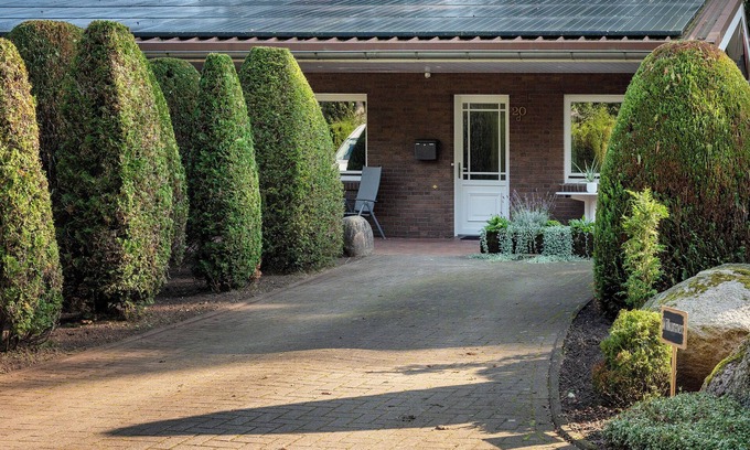 Garrel Apartment | Apartment 'Ferienwohnung Bahlmann' with Private Terrace, Shared Garden and Wi-Fi