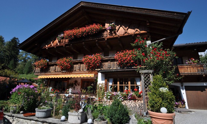 Obergrainau Apartment | Apartment 'Ferienwohnung Reintal' with Mountain View, Balcony and Wi-Fi
