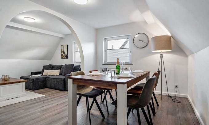 Gronau Apartment | Apartment 'Ferienwohnung Zur Grenze' with Wi-Fi