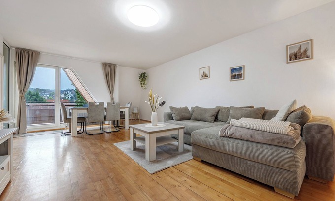 Heessen Apartment | Apartment 'Ferienwohnung Berti' with Balcony and Infrared Sauna