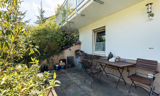 Marburg Apartment | Apartment 'Ferienwohnung Amselstraße' with Private Terrace, Shared Garden and Wi-Fi