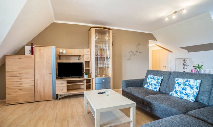Neuried Apartment | Apartment 'Ferienwohnung, 80qm' with Balcony and Wi-Fi
