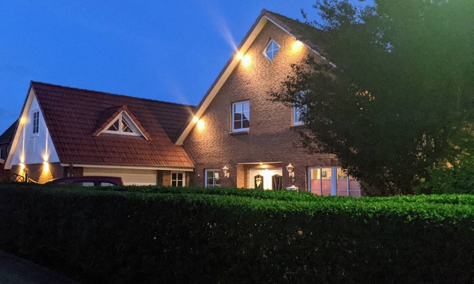 Niebuell Apartment | Apartment 'Ferienwohnung Auszeit' with Wi-Fi