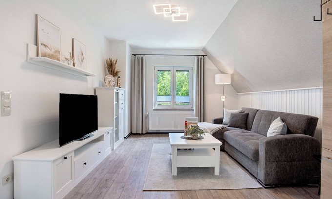 Usedom Apartment | Apartment 'Ferienwohnung Schlafmütze' with Balcony and Wi-Fi